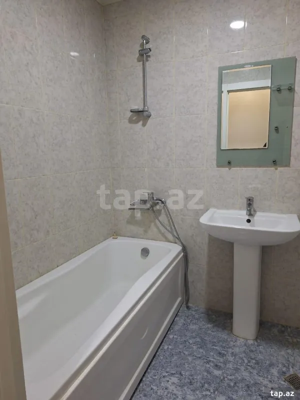 Satılır 3 otaqlı yeni tikili 85 m²