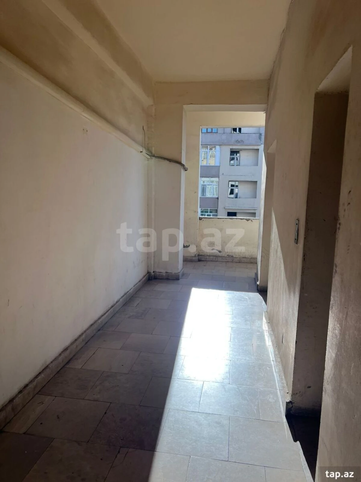 Satılır 3 otaqlı yeni tikili 128 m²