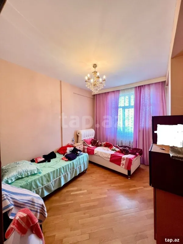 Satılır 3 otaqlı yeni tikili 128 m²