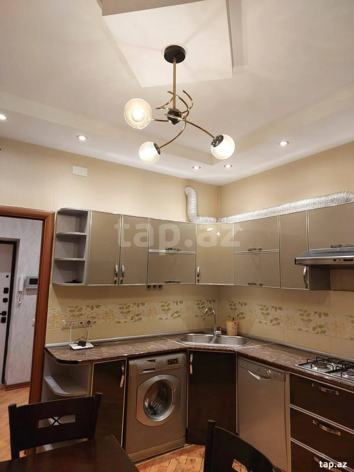 Satılır 2 otaqlı yeni tikili 70 m²