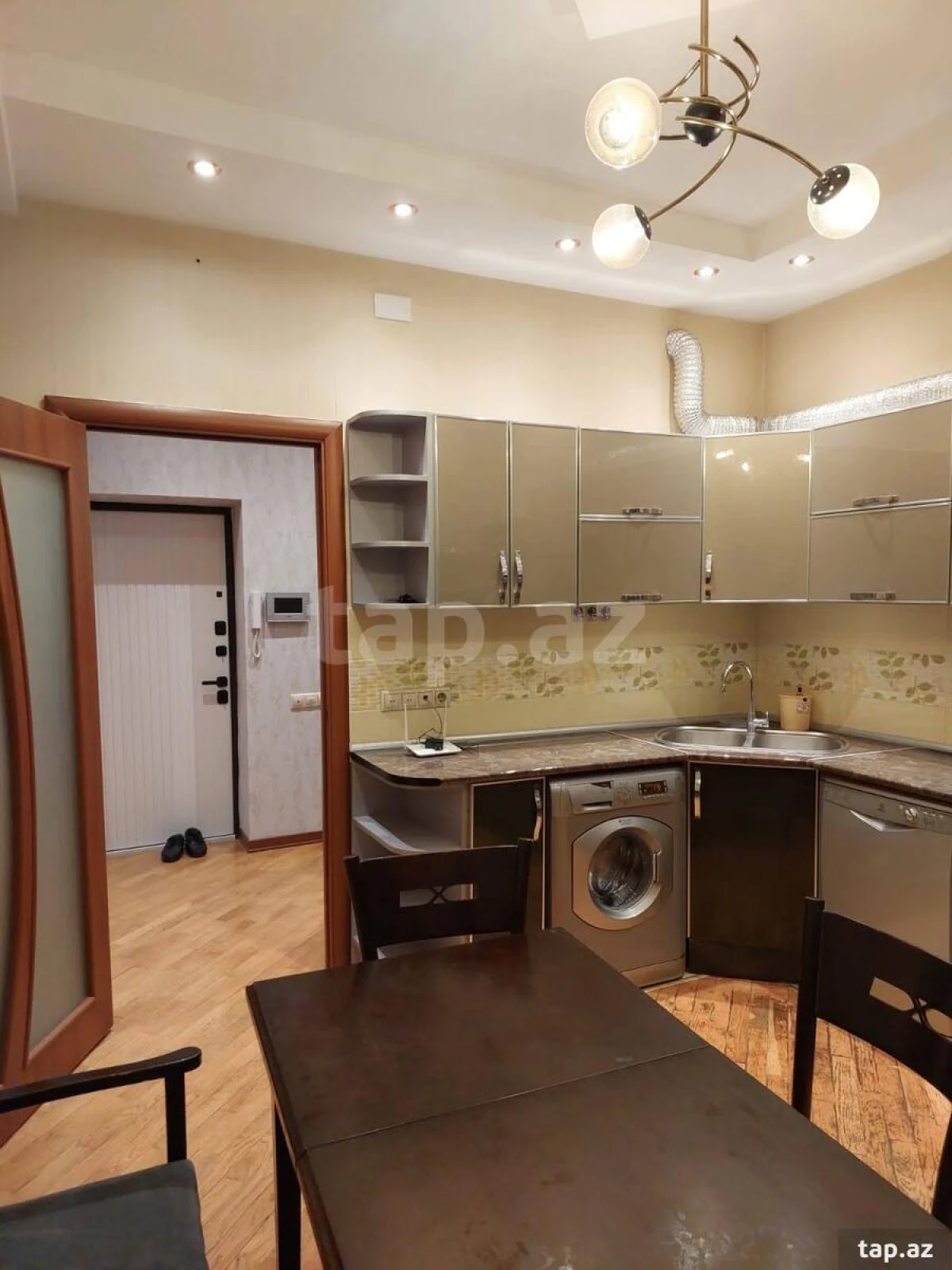 Satılır 2 otaqlı yeni tikili 70 m²