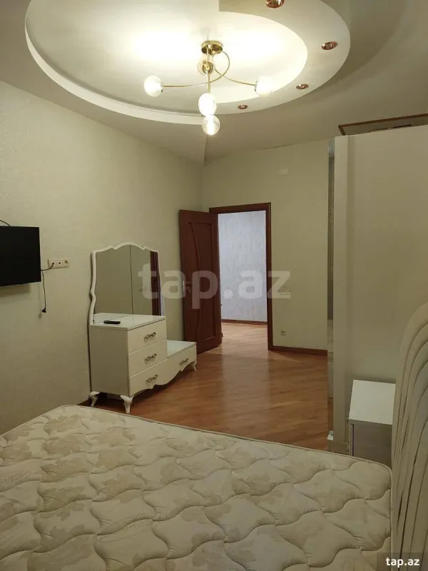 Satılır 2 otaqlı yeni tikili 70 m²