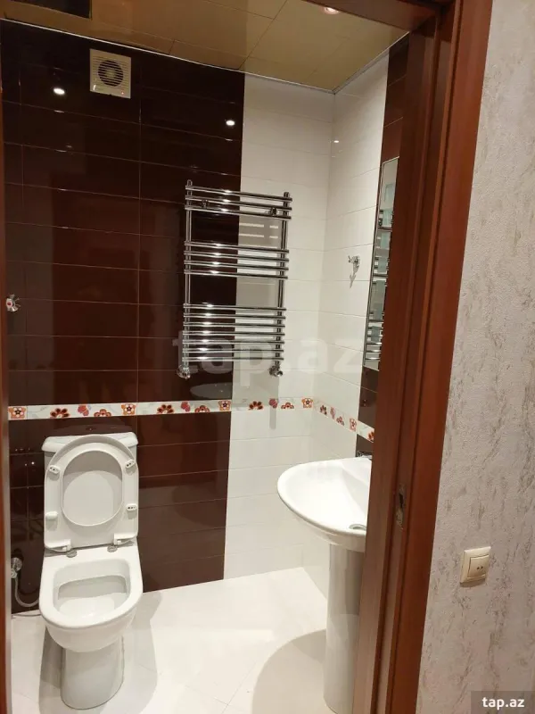 Satılır 2 otaqlı yeni tikili 70 m²
