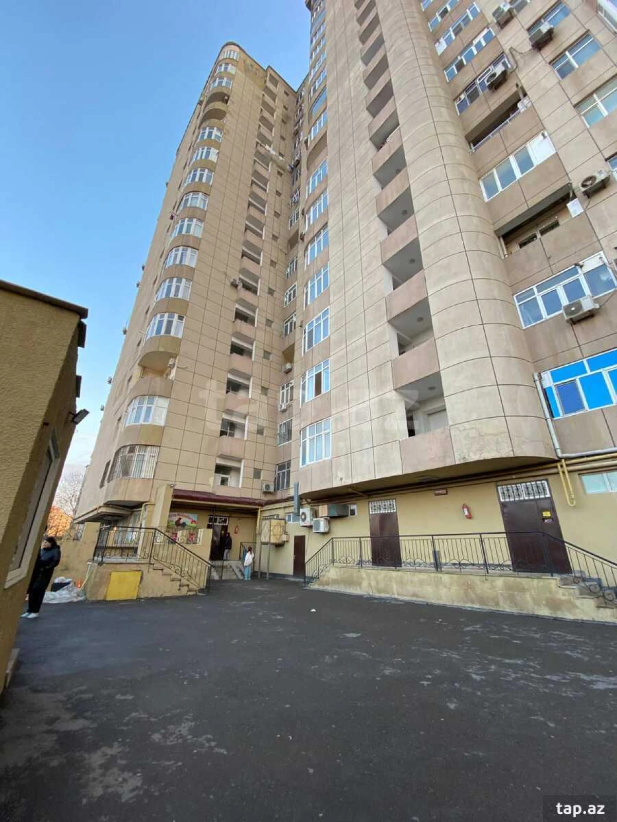 Satılır 2 otaqlı yeni tikili 70 m²