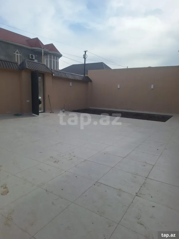 Satılır 4 otaqlı həyət evi 140 m²