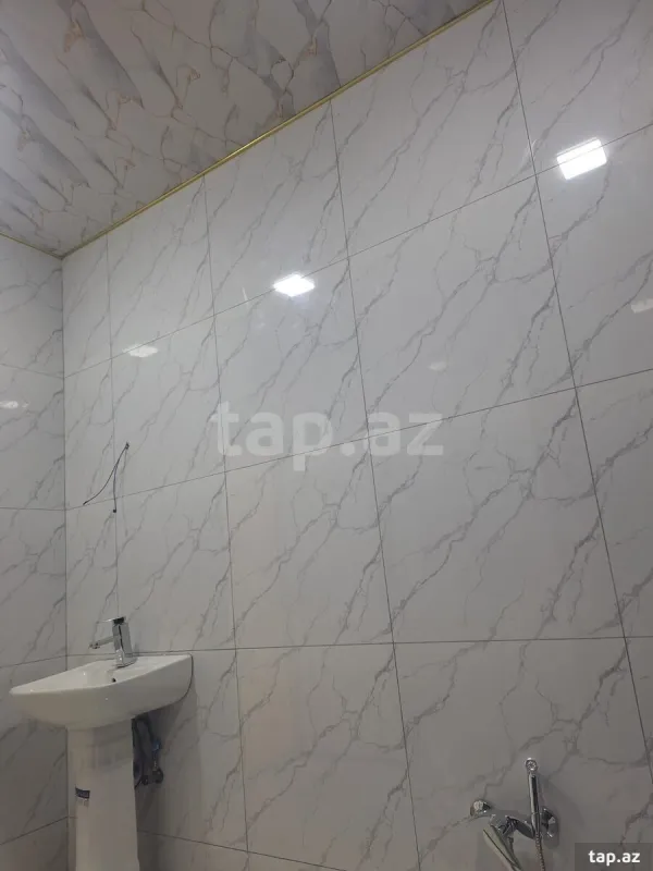 Satılır 4 otaqlı həyət evi 140 m²