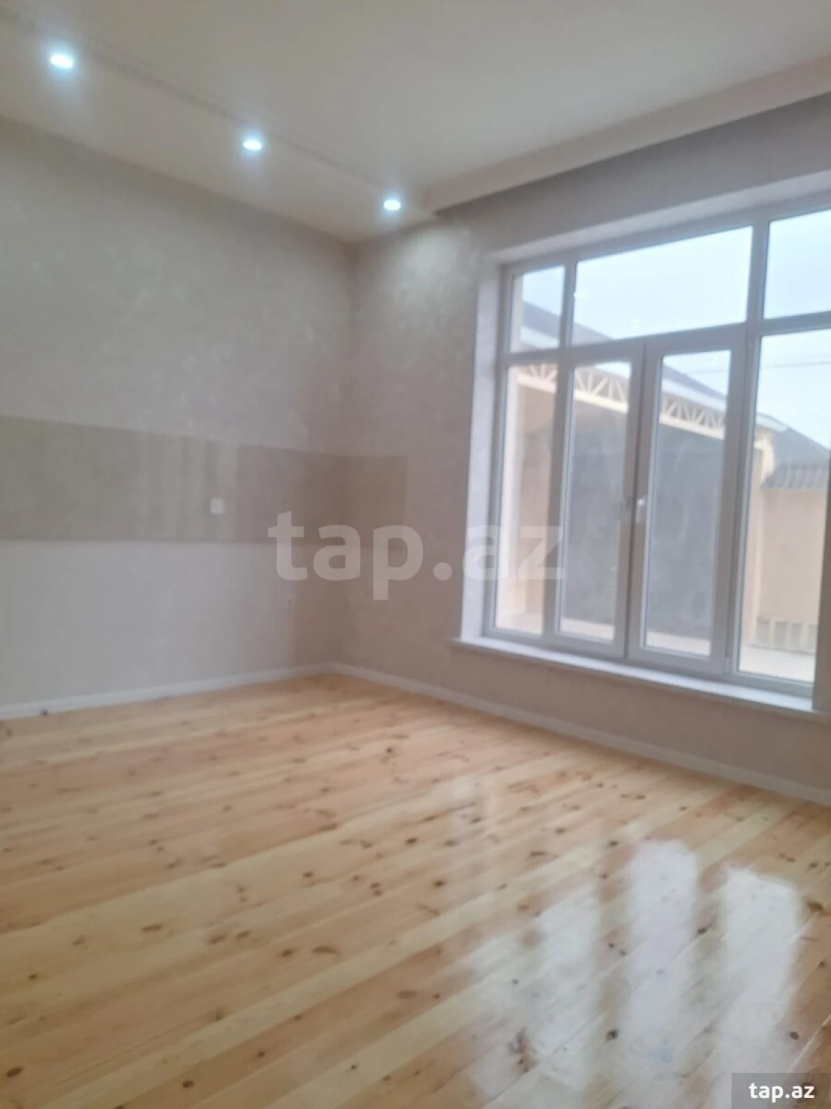 Satılır 4 otaqlı həyət evi 140 m²