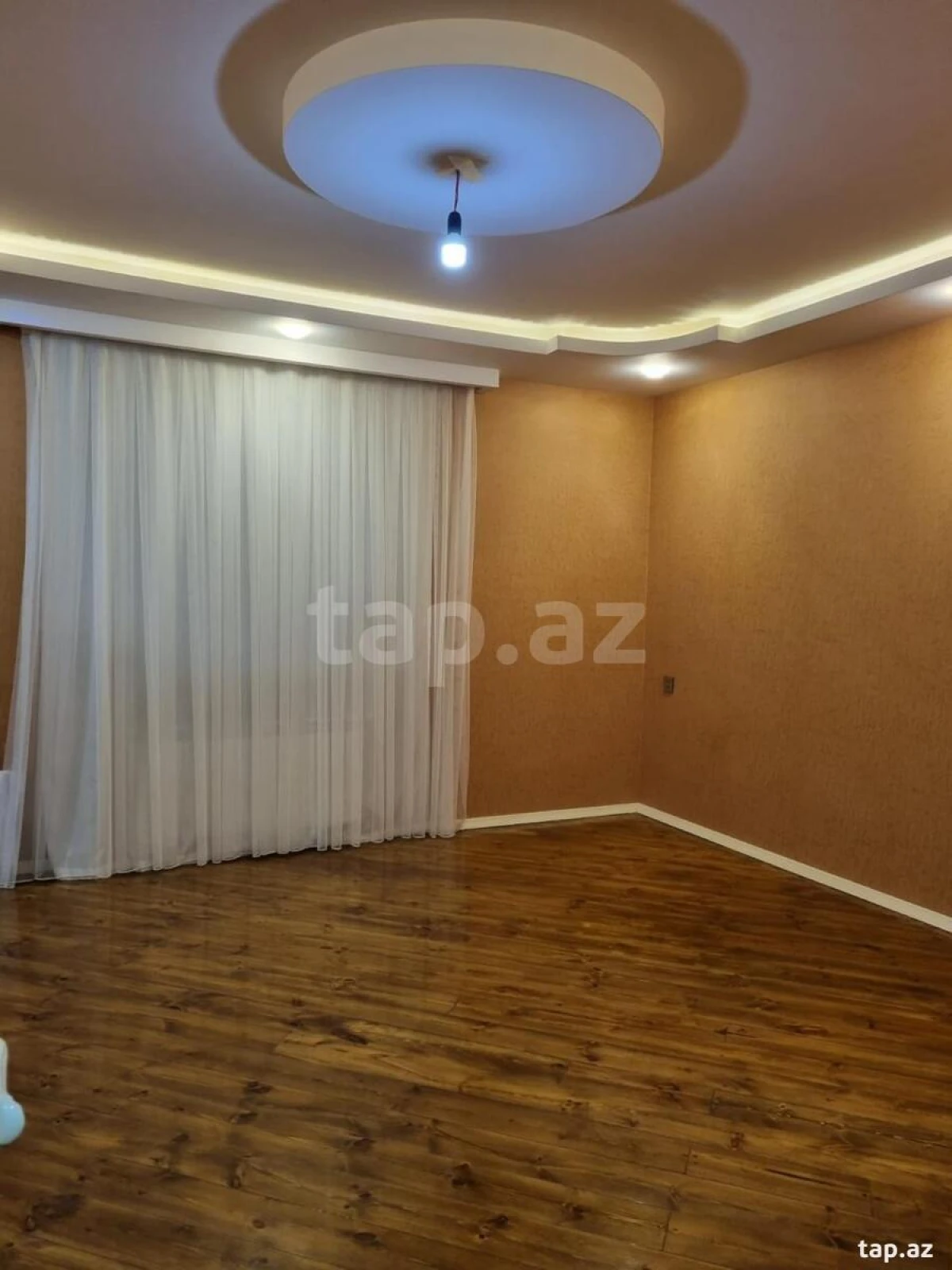 Satılır 5 otaqlı həyət evi 260 m²