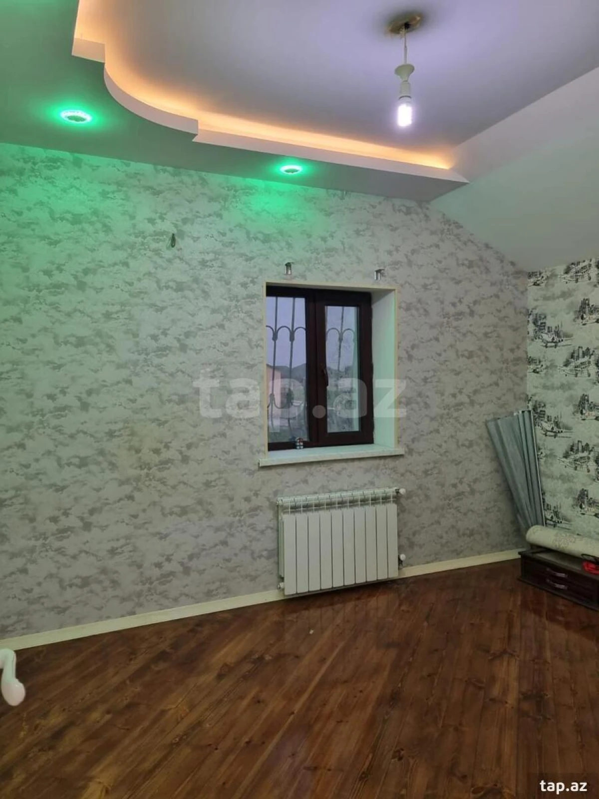 Satılır 5 otaqlı həyət evi 260 m²