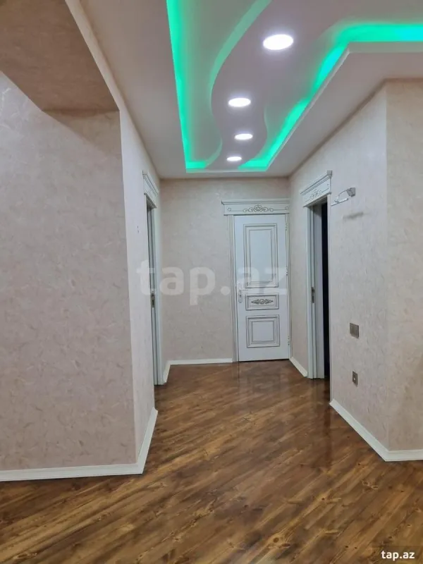 Satılır 5 otaqlı həyət evi 260 m²