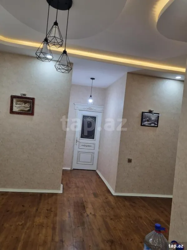 Satılır 5 otaqlı həyət evi 260 m²