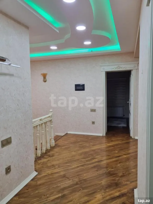Satılır 5 otaqlı həyət evi 260 m²