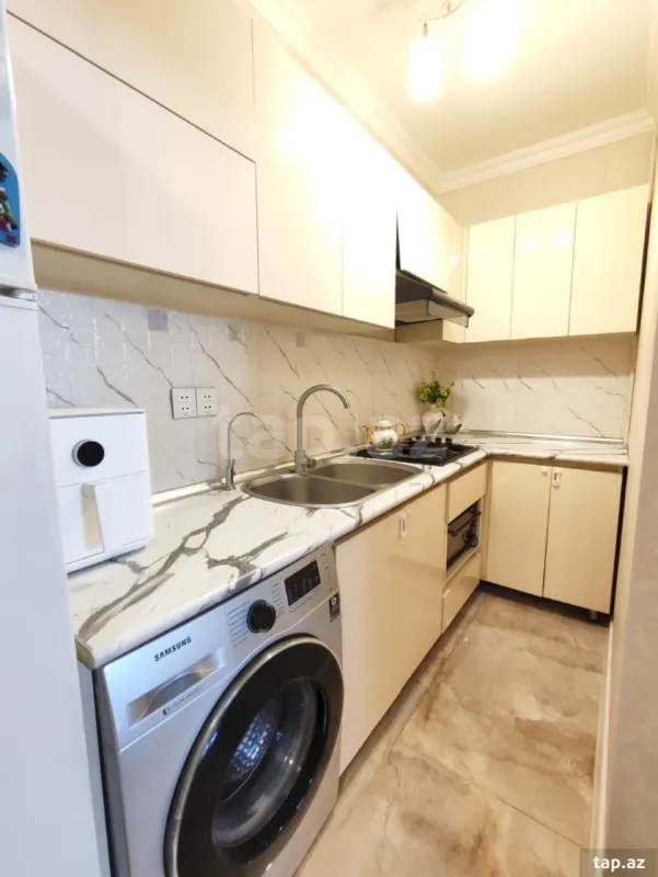 Satılır 2 otaqlı yeni tikili 61 m²