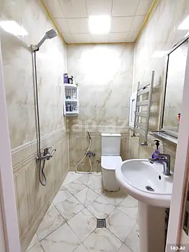 Satılır 2 otaqlı yeni tikili 61 m²