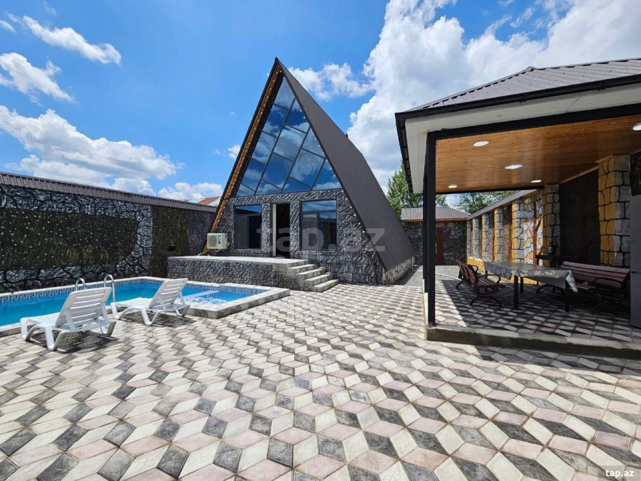 Kirayə verilir 3 otaqlı həyət evi 200 m²