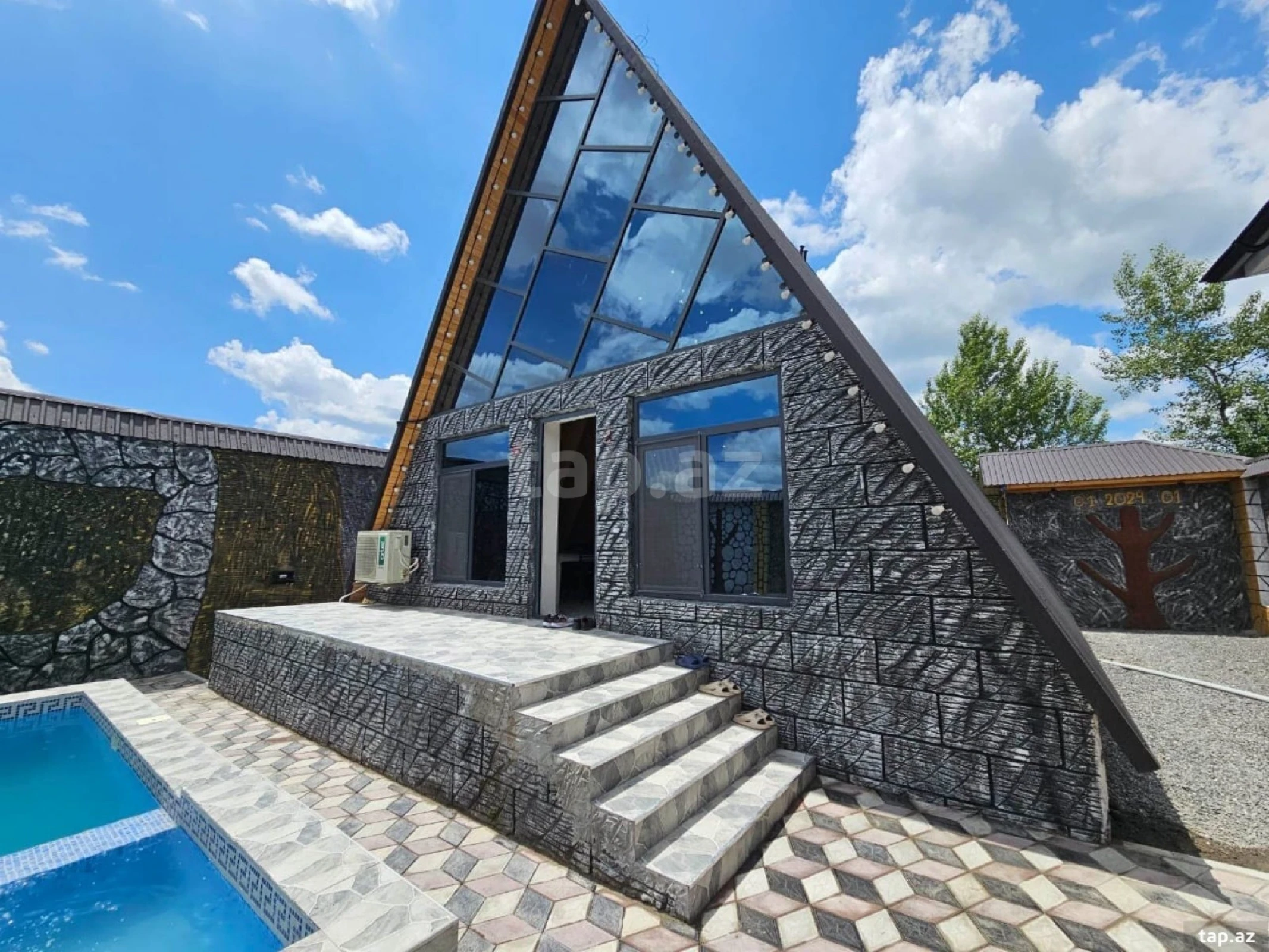 Kirayə verilir 3 otaqlı həyət evi 200 m²