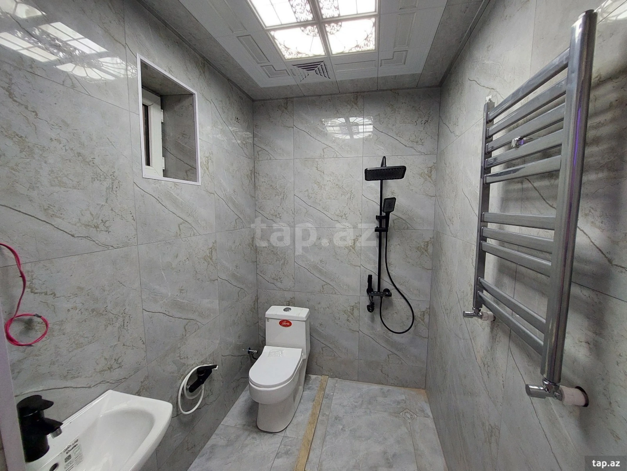 Satılır 4 otaqlı həyət evi 250 m²