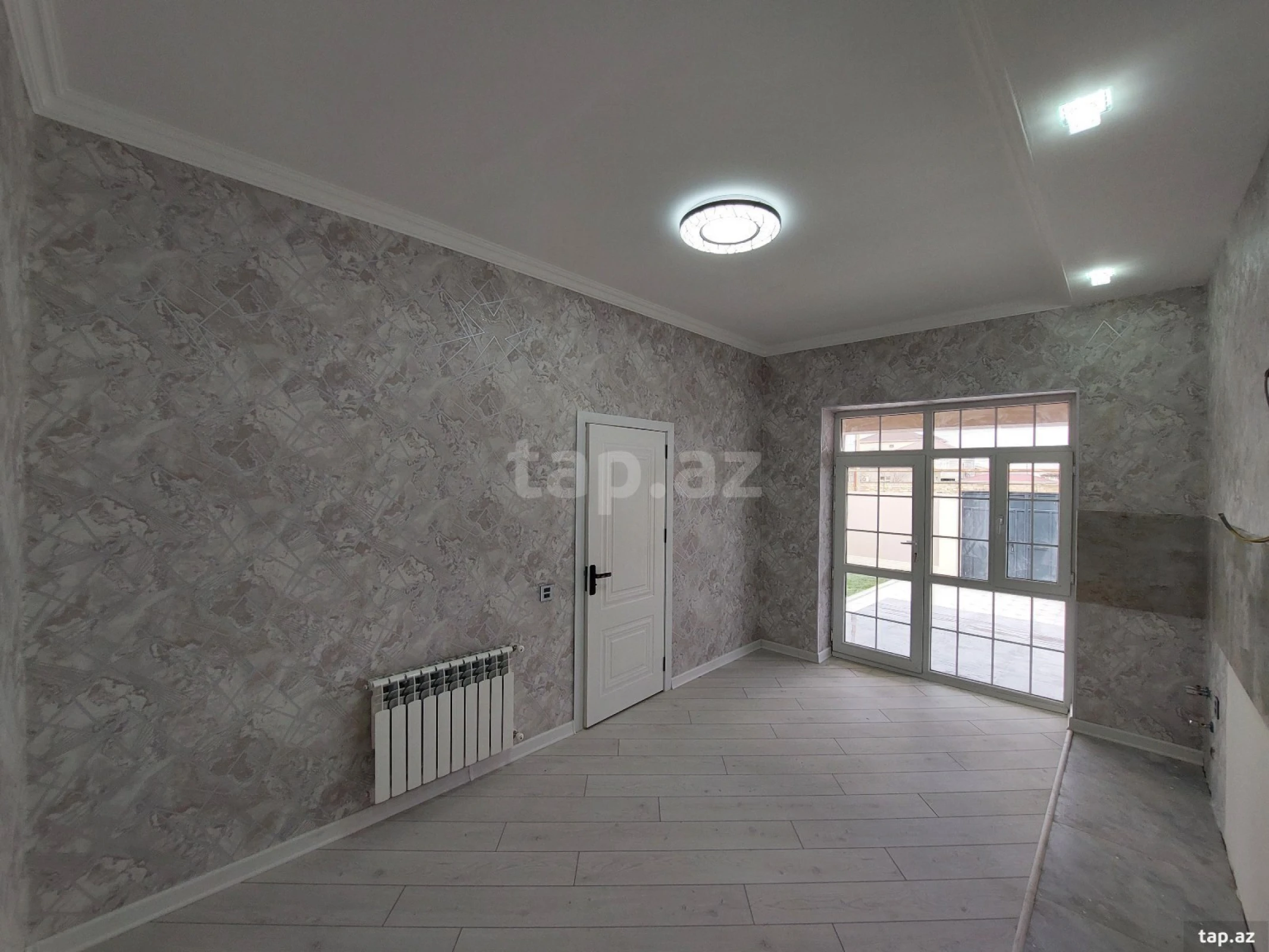 Satılır 4 otaqlı həyət evi 250 m²