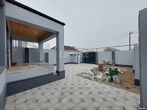 Satılır 4 otaqlı həyət evi 250 m²