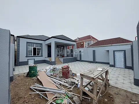 Satılır 4 otaqlı həyət evi 250 m²