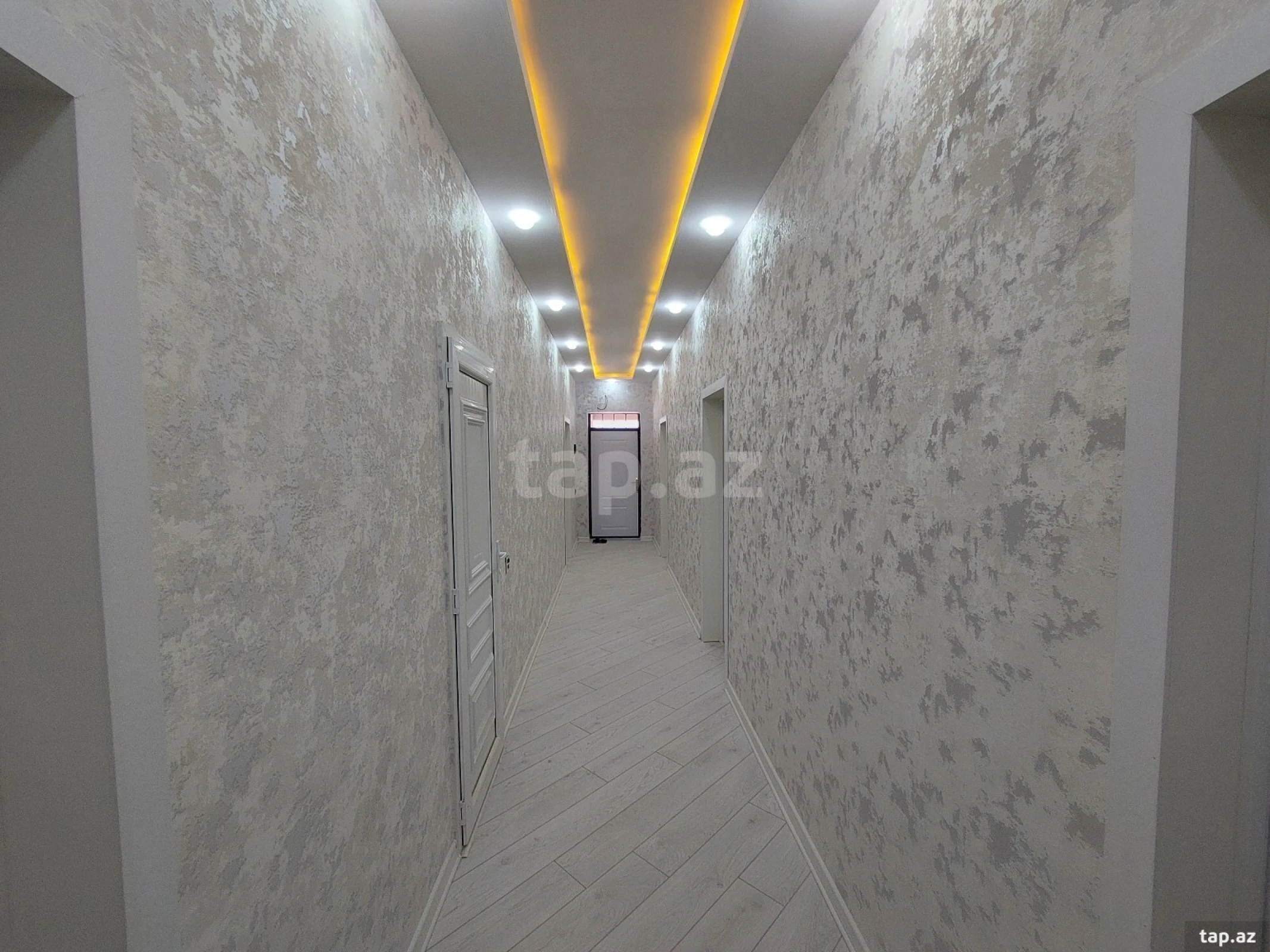 Satılır 4 otaqlı həyət evi 250 m²