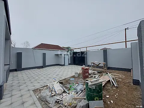 Satılır 4 otaqlı həyət evi 250 m²