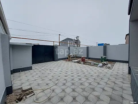 Satılır 4 otaqlı həyət evi 250 m²