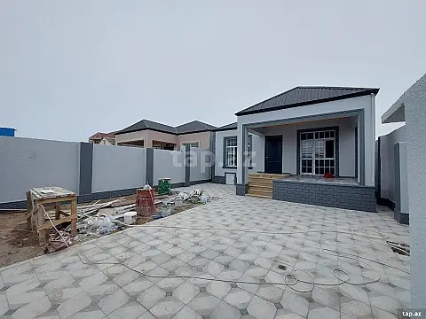 Satılır 4 otaqlı həyət evi 250 m²