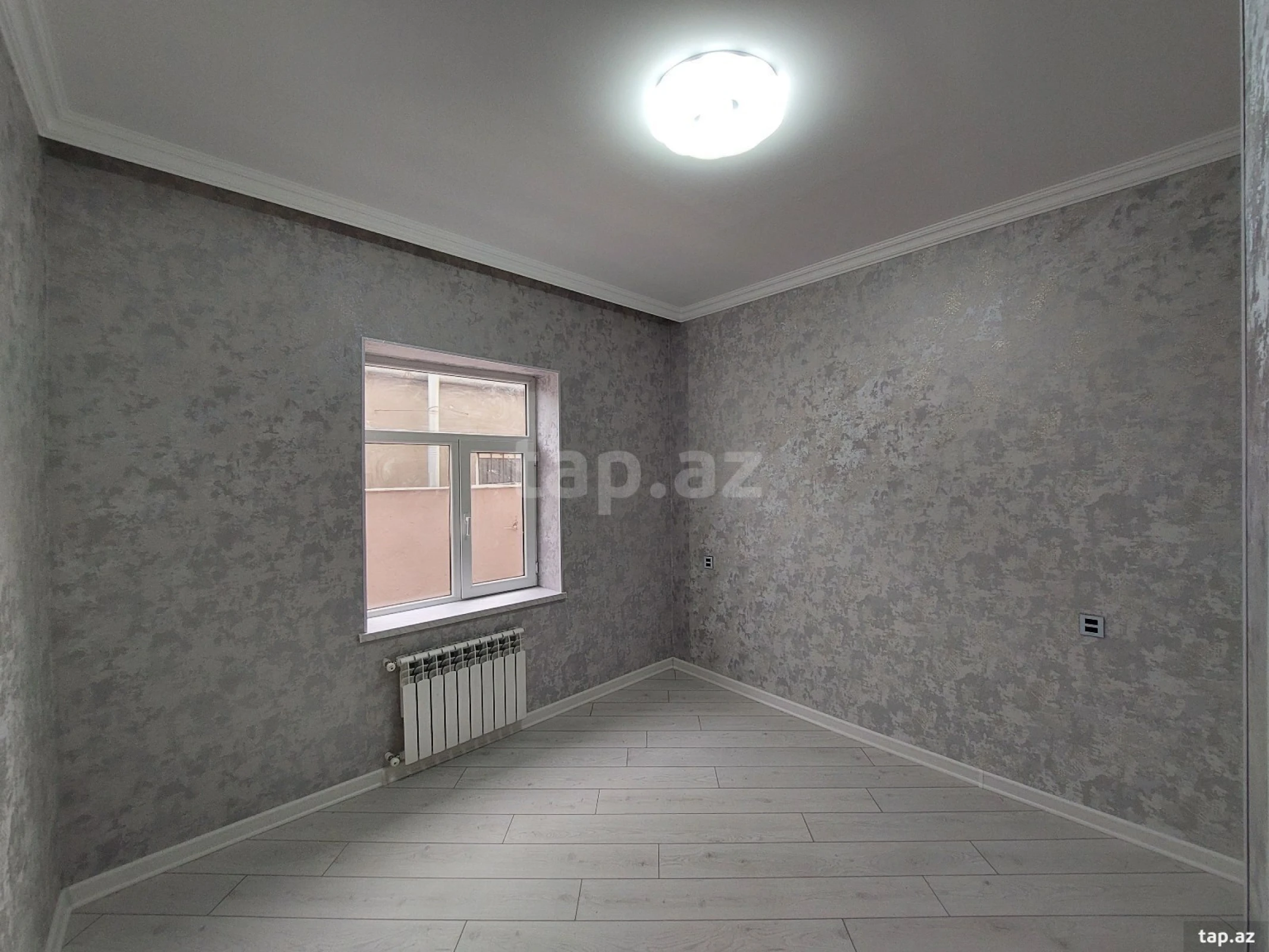 Satılır 4 otaqlı həyət evi 250 m²