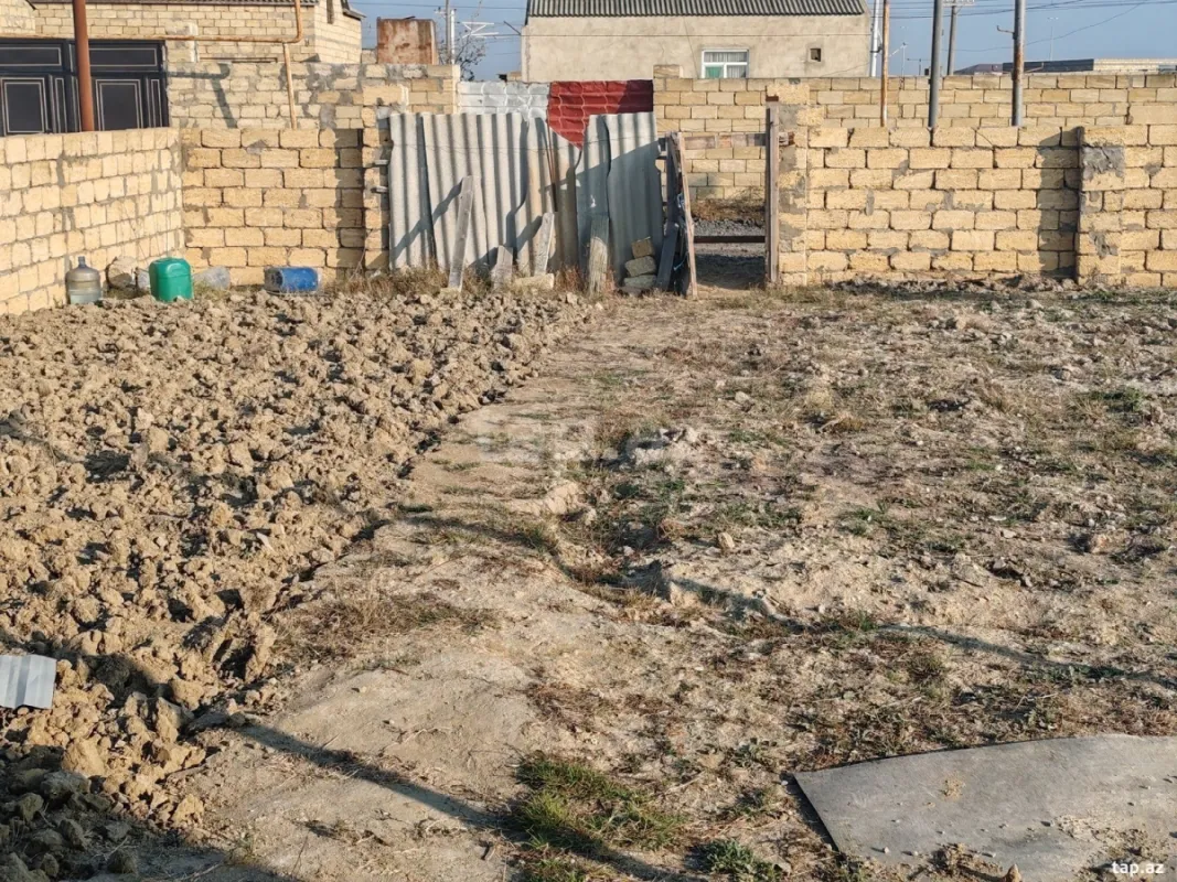 Satılır 4 otaqlı həyət evi 60000 m²