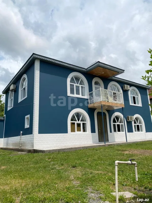Kirayə verilir 5 otaqlı həyət evi 200 m²