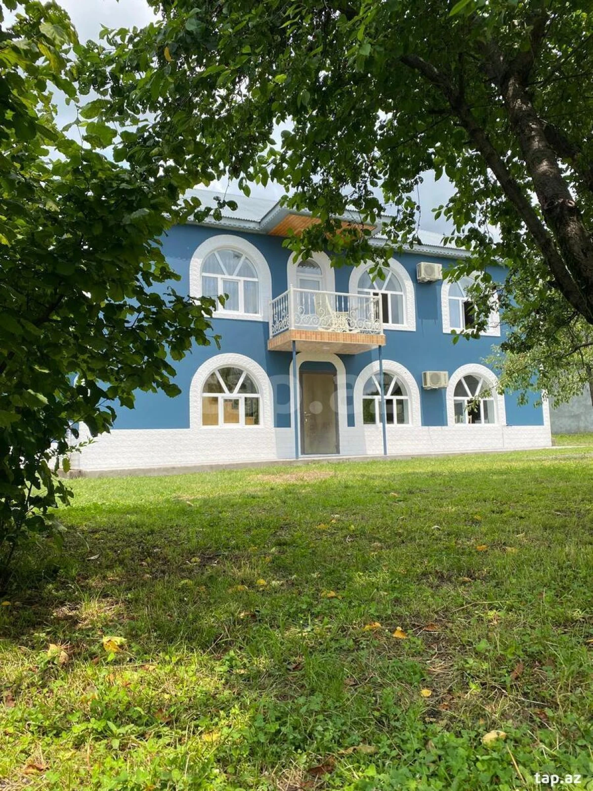 Kirayə verilir 5 otaqlı həyət evi 200 m²