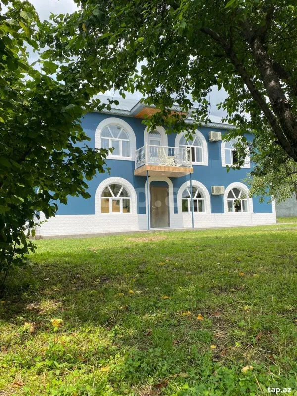 Kirayə verilir 5 otaqlı həyət evi 200 m²