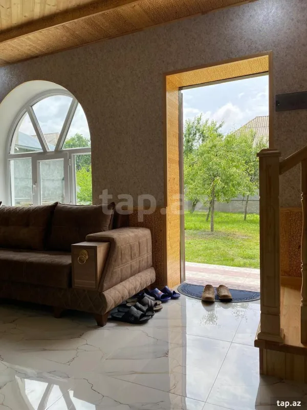 Kirayə verilir 5 otaqlı həyət evi 200 m²