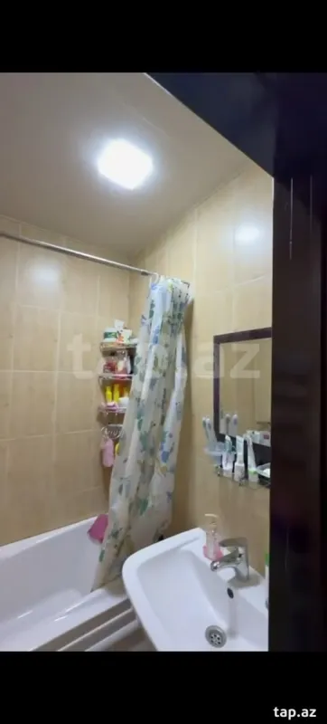 Satılır 3 otaqlı yeni tikili 72 m²