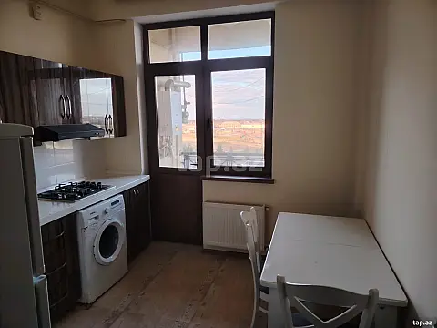 Kirayə verilir 2 otaqlı yeni tikili 70 m²