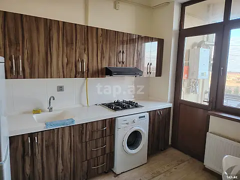 Kirayə verilir 2 otaqlı yeni tikili 70 m²