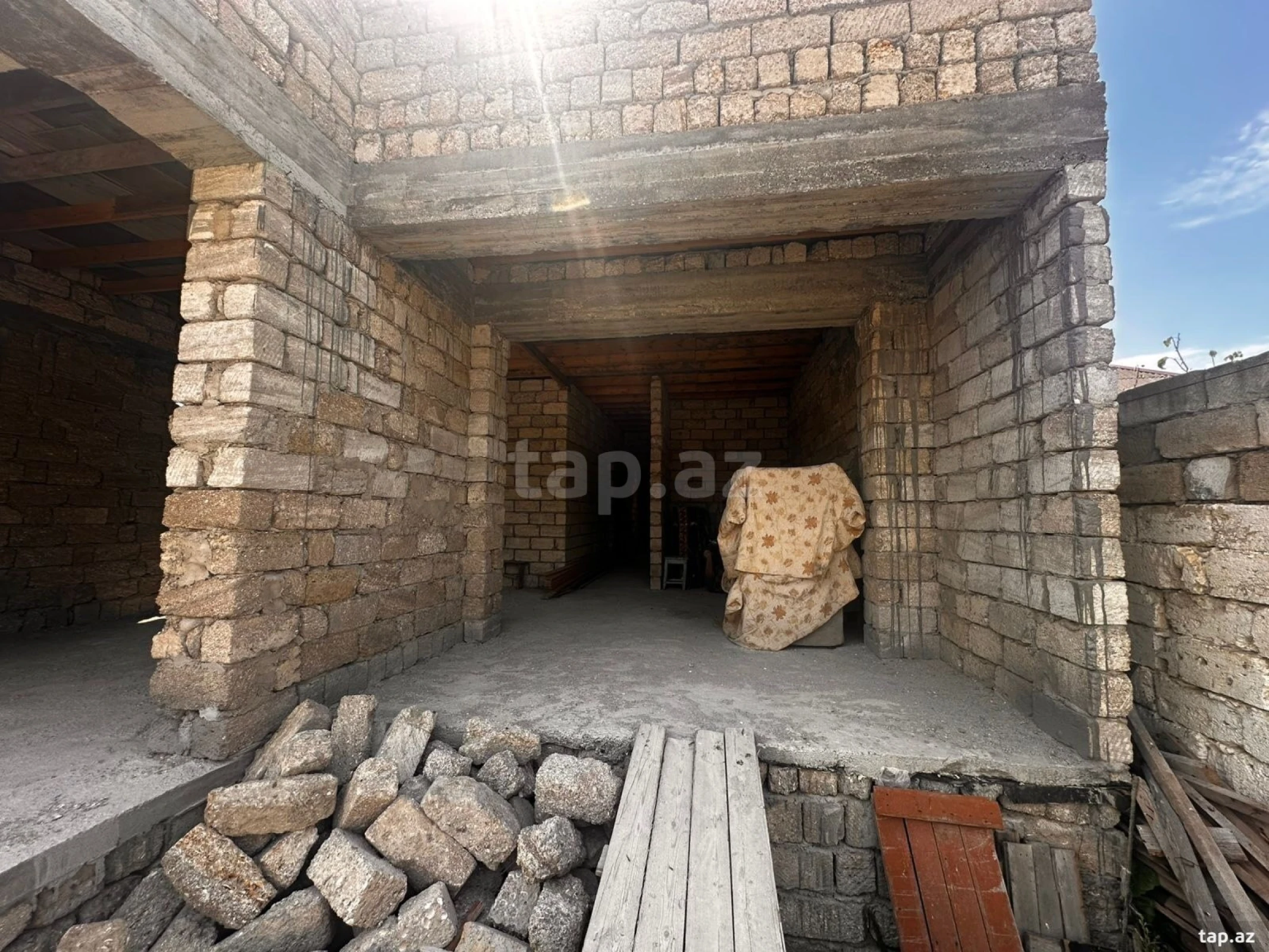 Satılır 4 otaqlı həyət evi 144 m²