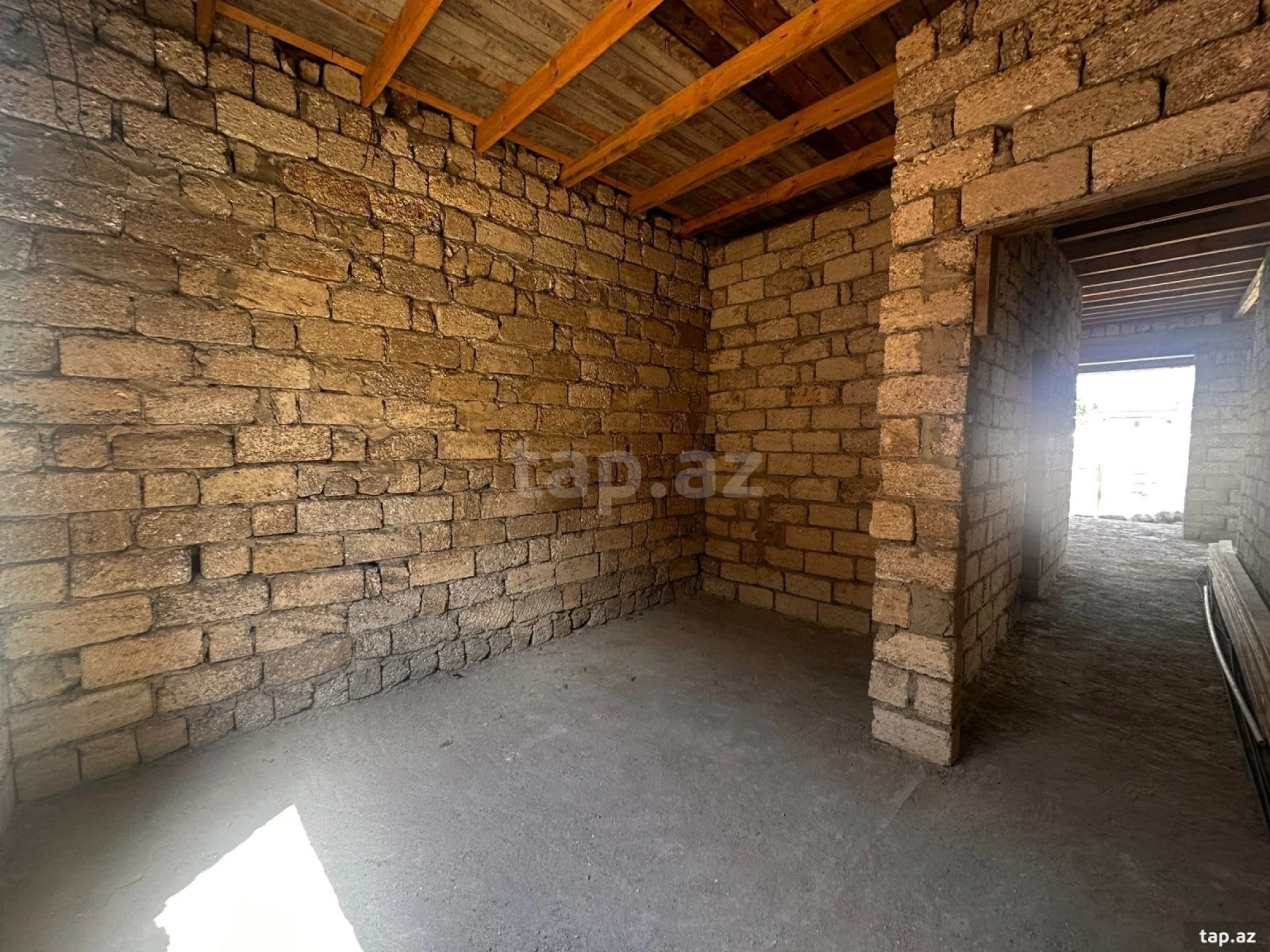 Satılır 4 otaqlı həyət evi 144 m²