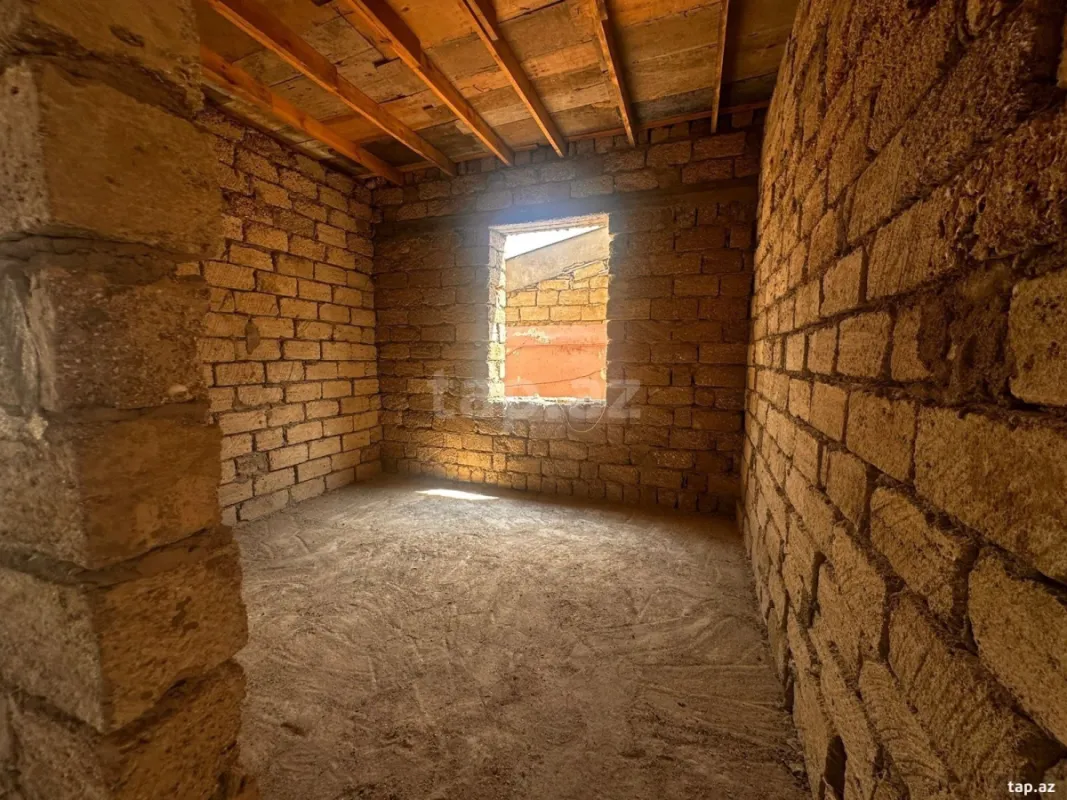 Satılır 4 otaqlı həyət evi 144 m²