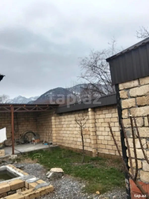 Satılır 4 otaqlı həyət evi 100 m²