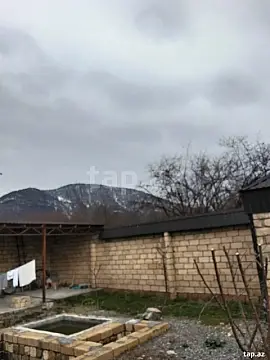 Satılır 4 otaqlı həyət evi 100 m²