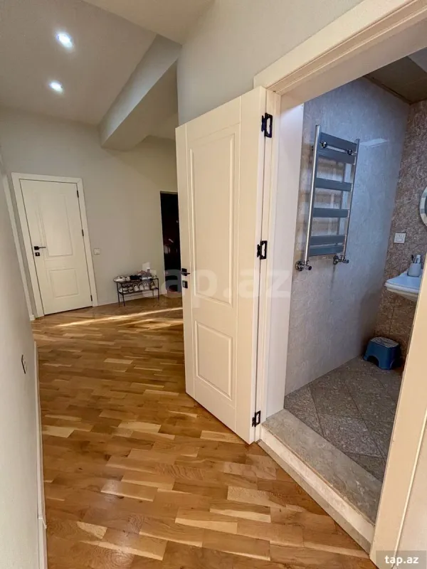 Satılır 2 otaqlı yeni tikili 95 m²