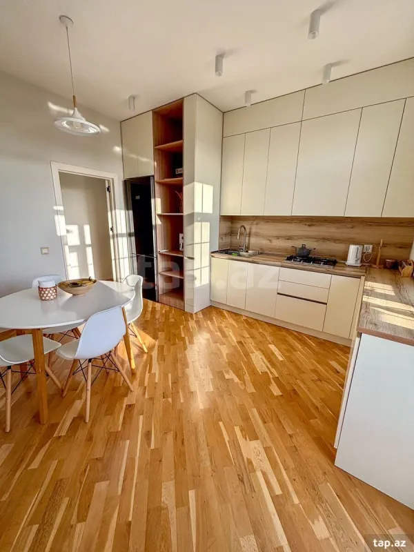 Satılır 2 otaqlı yeni tikili 95 m²