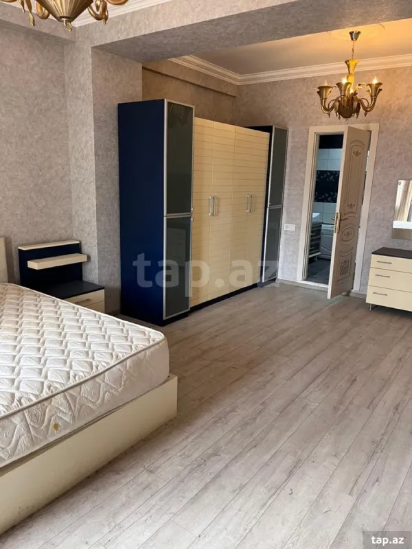 Satılır 4 otaqlı yeni tikili 190 m²