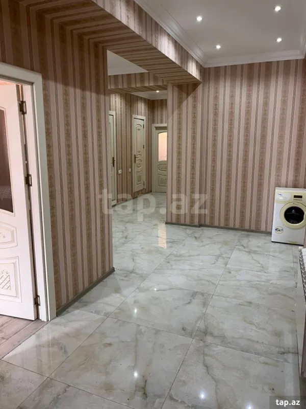 Satılır 4 otaqlı yeni tikili 190 m²