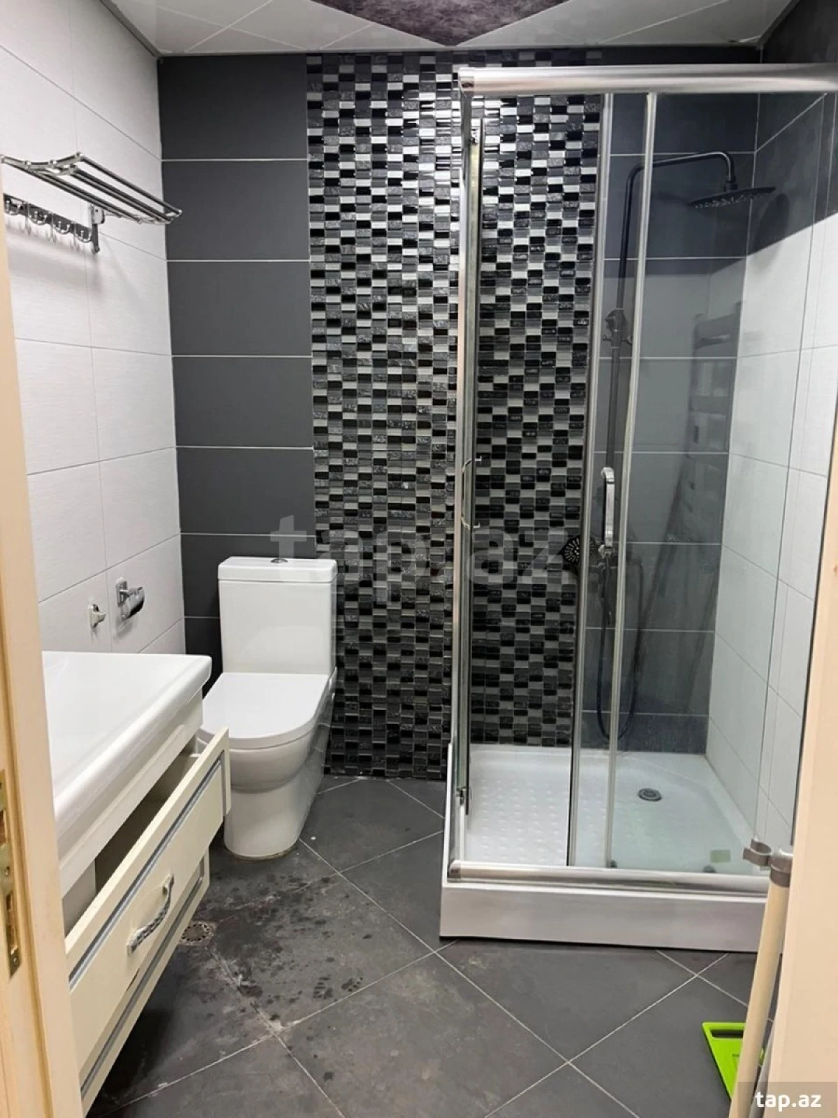 Satılır 4 otaqlı yeni tikili 190 m²