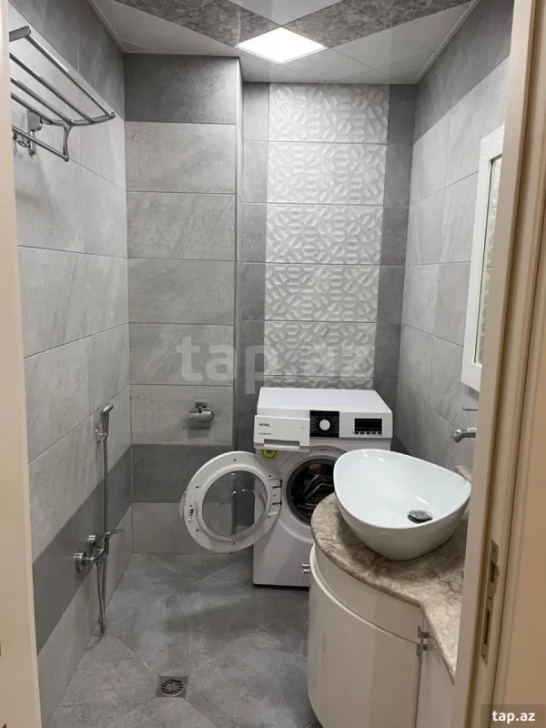 Satılır 4 otaqlı yeni tikili 190 m²
