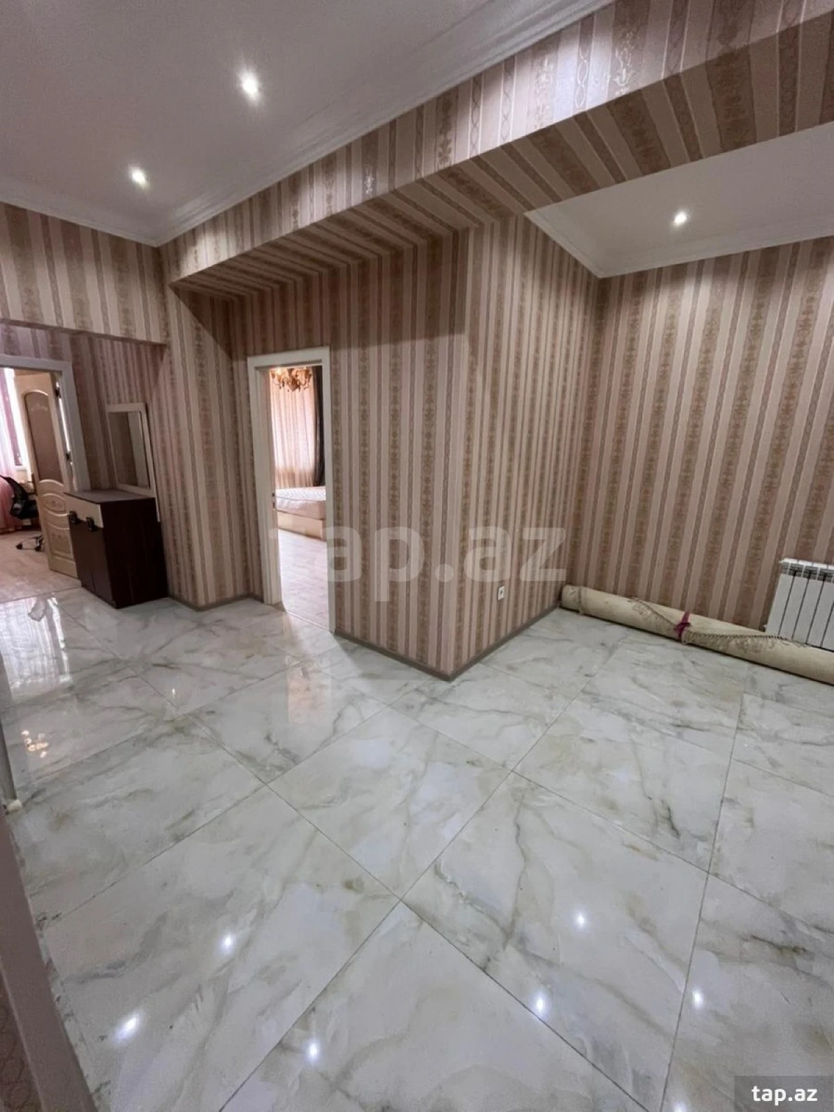 Satılır 4 otaqlı yeni tikili 190 m²