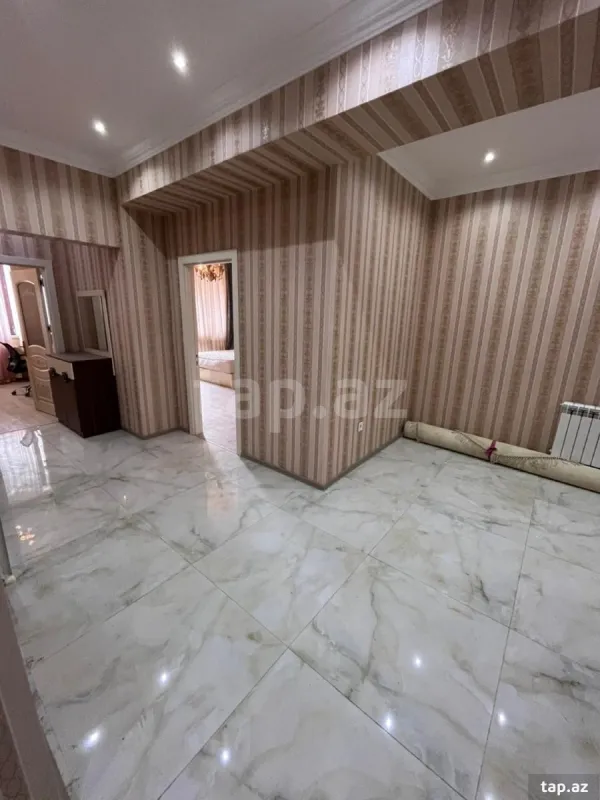 Satılır 4 otaqlı yeni tikili 190 m²
